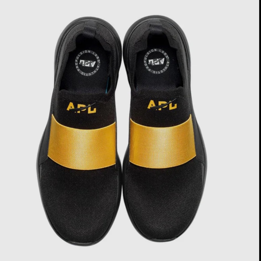 APL techloom sneaker
